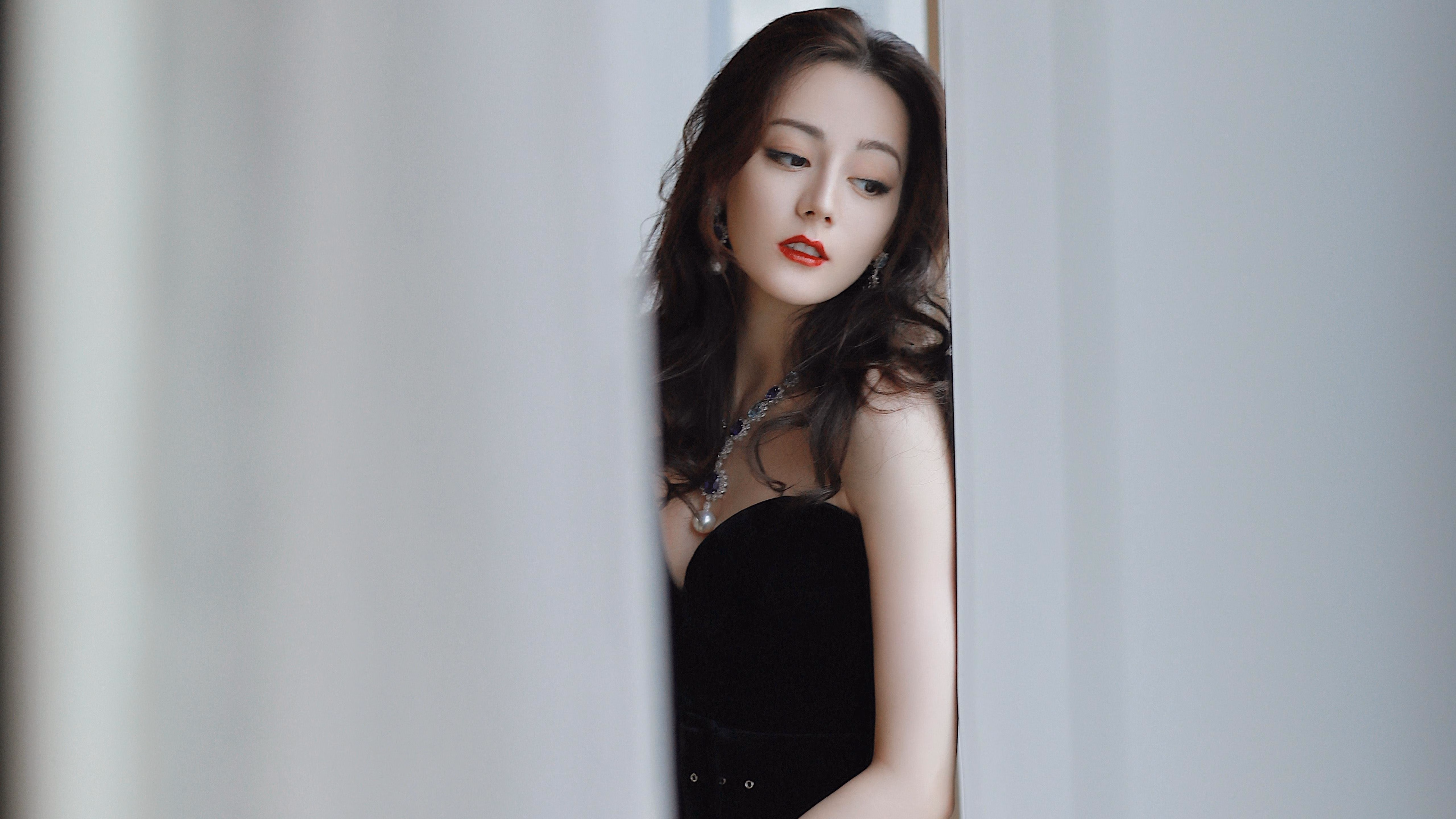 爱游戏体育官方网站-墨西哥队前锋马丁内斯在巴黎奥运会上表现出色，墨西哥产的马丁